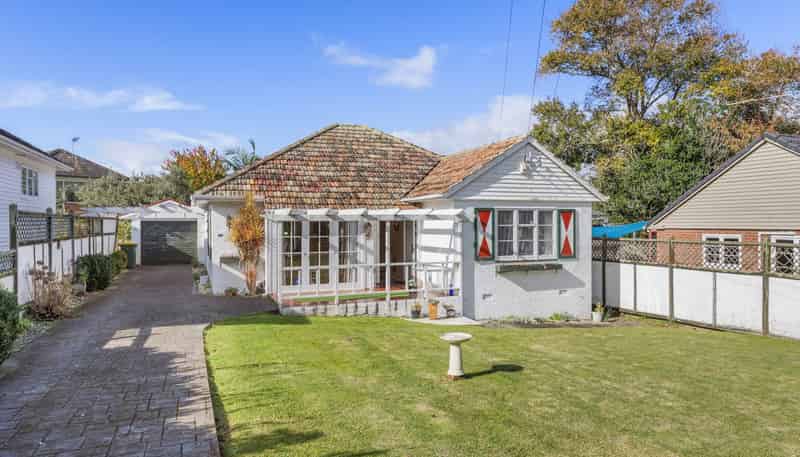 48  Buckley Road, Epsom