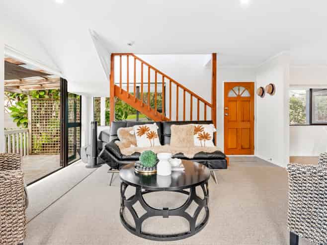 53 Deerness Crescent, Algies Bay