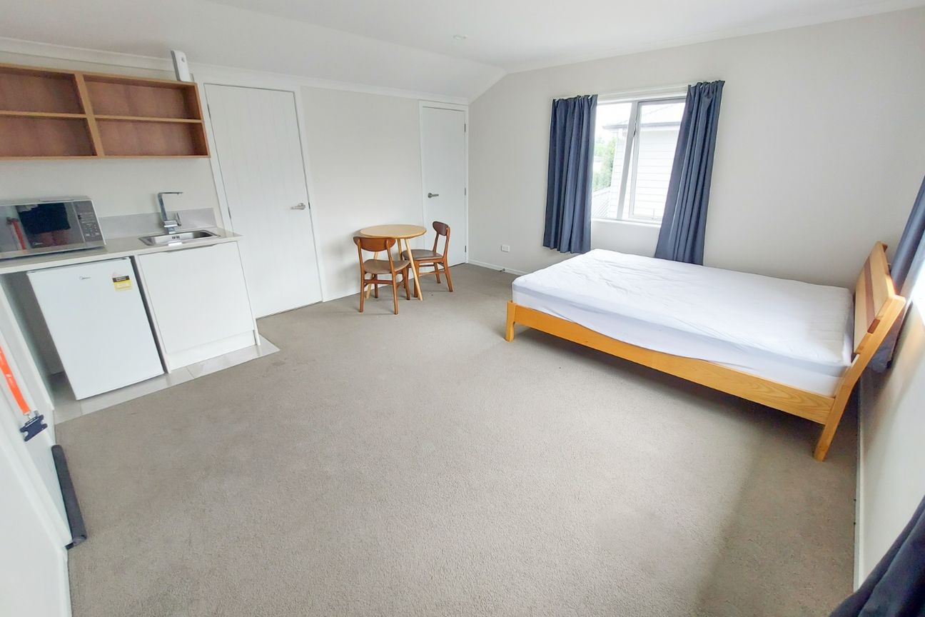 Walk to Waikato University   Sunny Furnished Studio - Ansicht 2