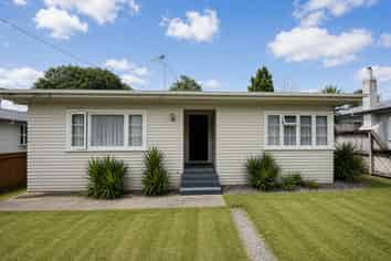 18 Vardon Road, Saint Andrews