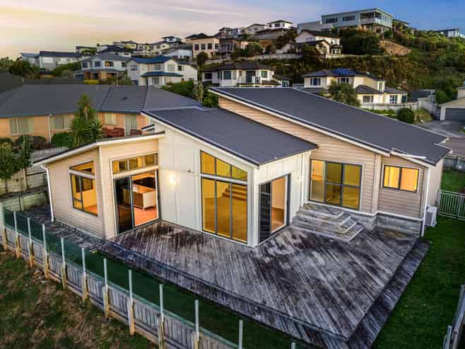 26 Aspiring Terrace, Aotea