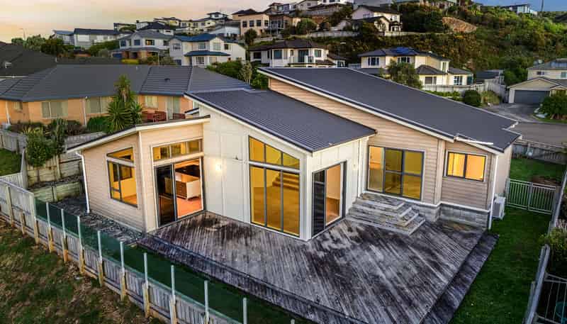 26 Aspiring Terrace, Aotea