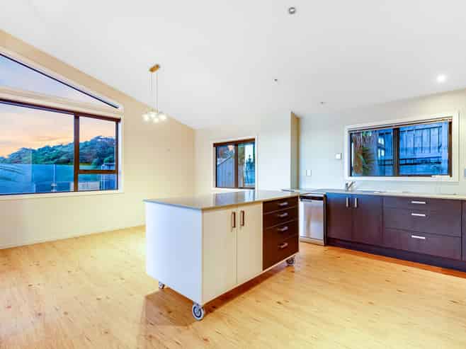 26 Aspiring Terrace, Aotea