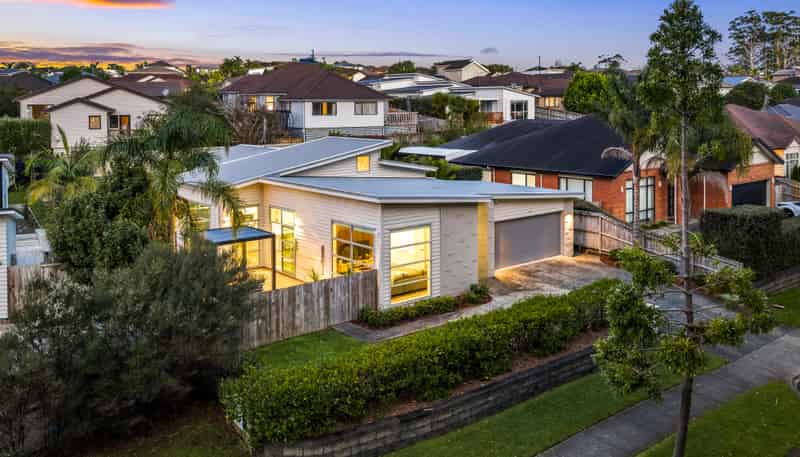 373 Millwater Parkway, Millwater