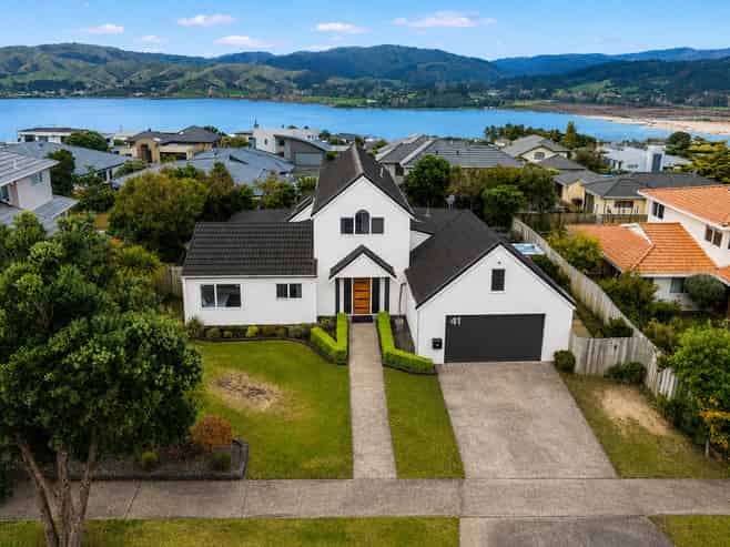 41 Joseph Banks Drive, Whitby