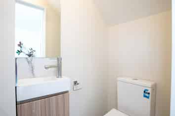 4/140 Saint Albans Street, Saint Albans