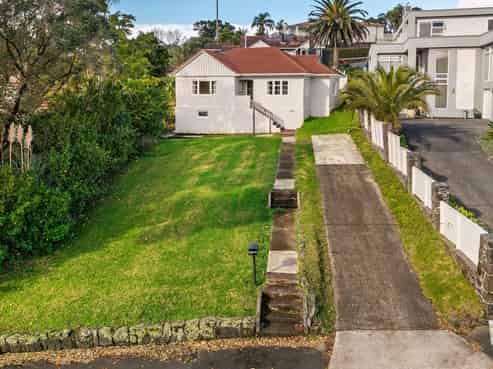 15 Apihai Street, Orakei