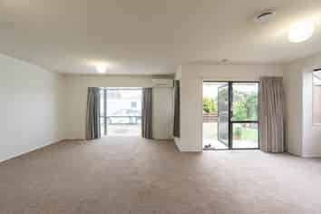 14d Enderley Avenue, Enderley