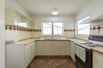 14d Enderley Avenue, Enderley