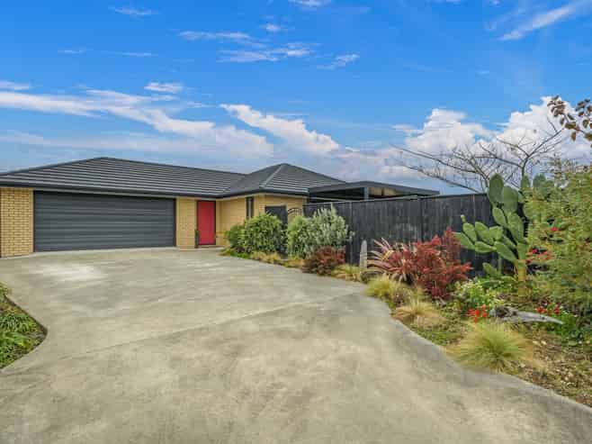 11 Pearl Grove, Ashhurst