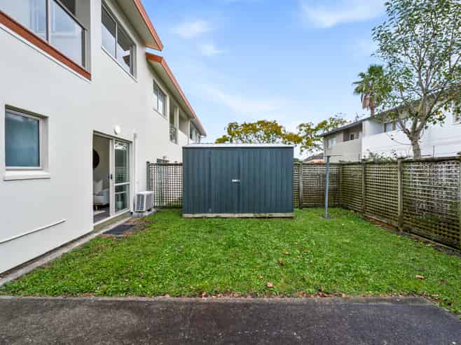 6 Vitex Lane, Henderson
