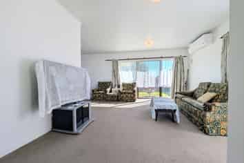 2/4 Tyndrum Place, Highland Park