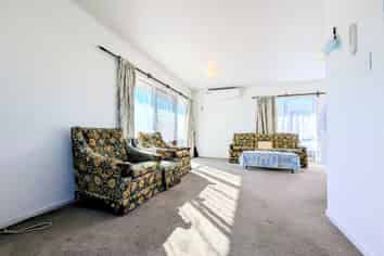 2/4 Tyndrum Place, Highland Park