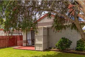 2/4 Tyndrum Place, Highland Park