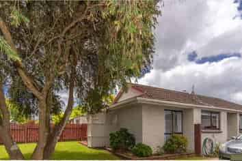 2/4 Tyndrum Place, Highland Park