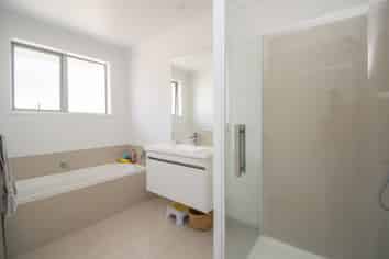 2 Piper Lane, Burleigh