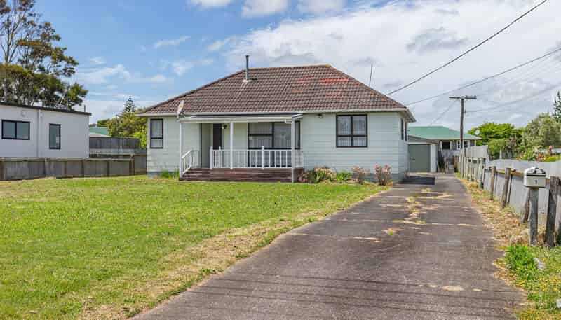 1 Gladstone Street, Foxton