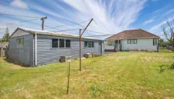 1 Gladstone Street, Foxton