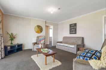 1 Gladstone Street, Foxton