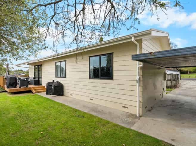 15A Sillary Street, Hamilton East