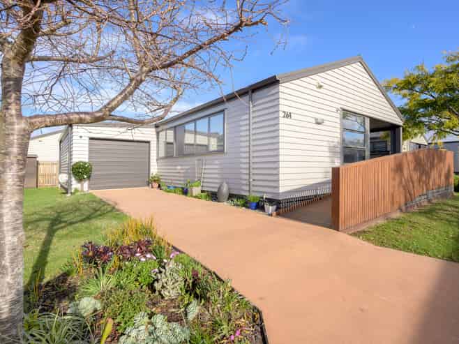 261/61 Golden Sands Drive, Papamoa
