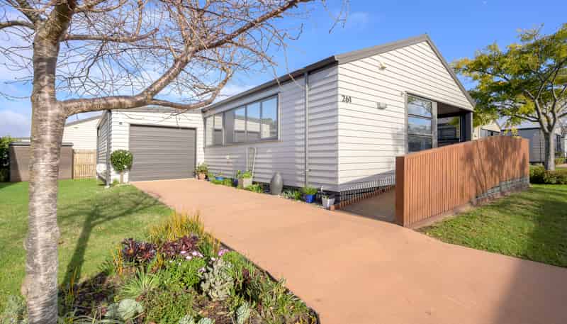 261/61 Golden Sands Drive, Papamoa