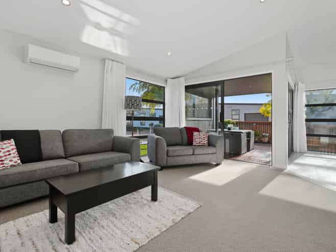 261/61 Golden Sands Drive, Papamoa