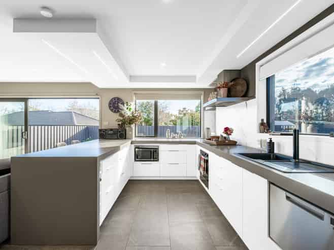 102 Findlay Road, Ascot