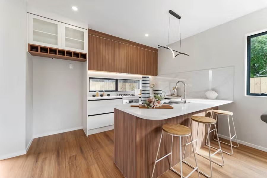 BEAUTIFUL ELEGANT FAMILY HOME, TAWA CRESCENT, MANUREWA – pohled 4