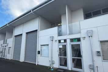 Great investment return - Central Kumeu location