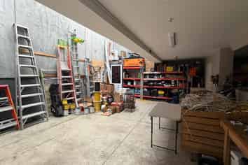 Great investment return - Central Kumeu location