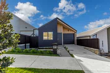 15 Mahinga Kai Road, Orewa