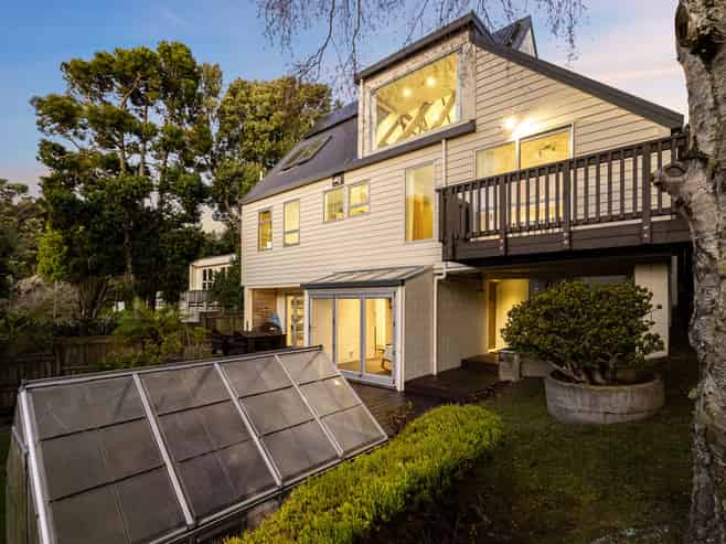 57 Kahu Road, Paremata