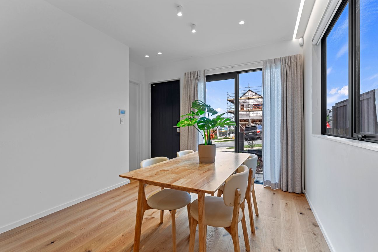 Contemporary Comfort Meets Coastal Convenience - Bild 5