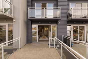 4/658 Frankton Road, Frankton