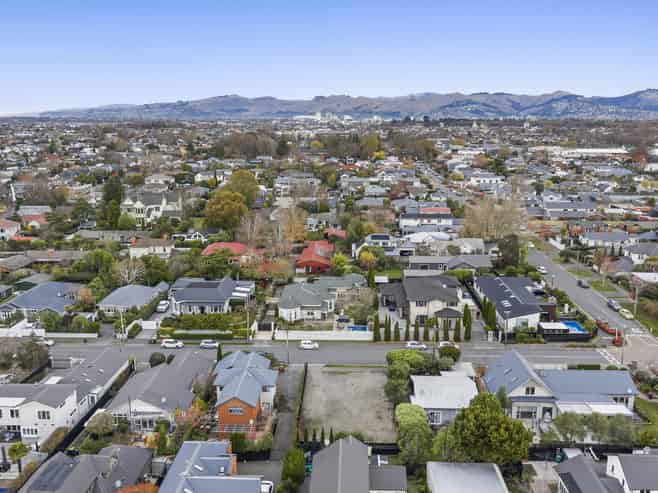 87 Hawthorne Street, Strowan