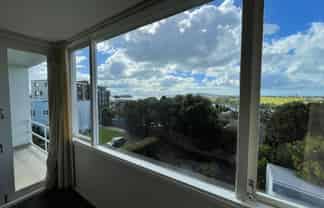 6/76 Coates Avenue , Orakei