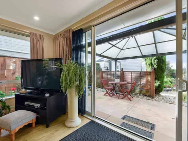 1 Ivy Crescent, Richmond