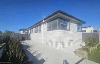 11 Pratt Street, Waitara
