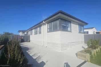 11 Pratt Street, Waitara