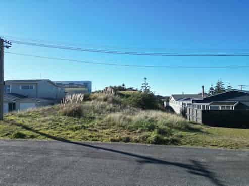 37 Marine Parade South, Foxton Beach