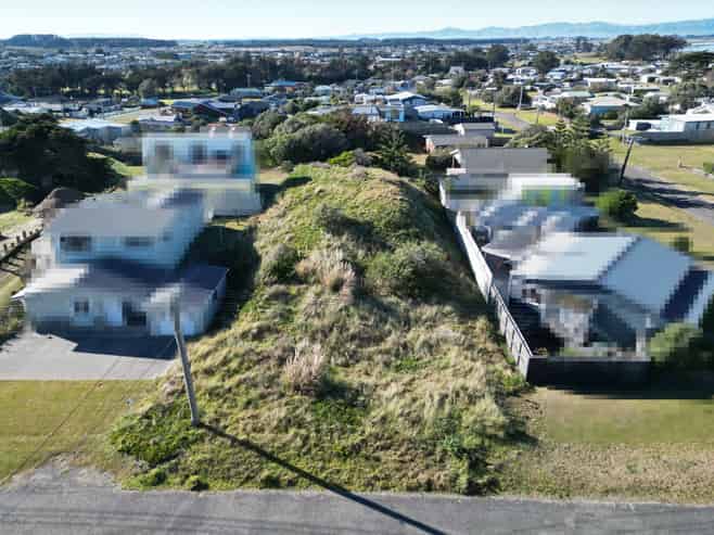 37 Marine Parade South, Foxton Beach