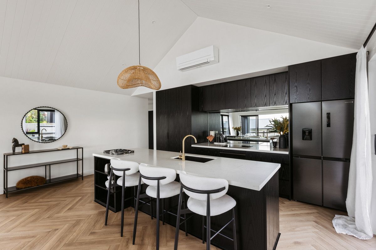 Modern Architectural Residence with Panoramic Views - Meer