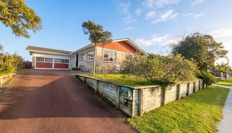 54 Wairau Road, Oakura