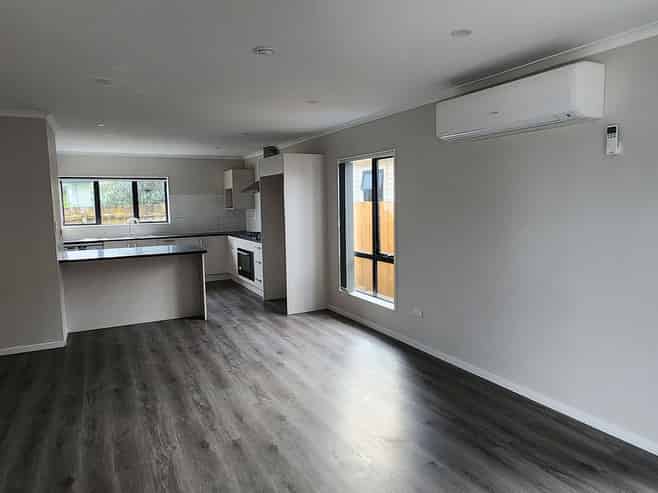 42B Buller Crescent, Manurewa