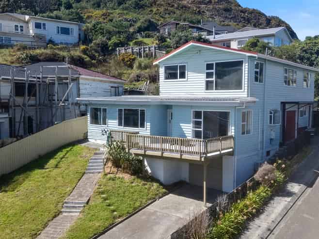 1/165 Severn Street, Island Bay