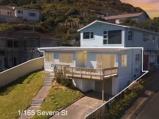 1/165 Severn Street, Island Bay