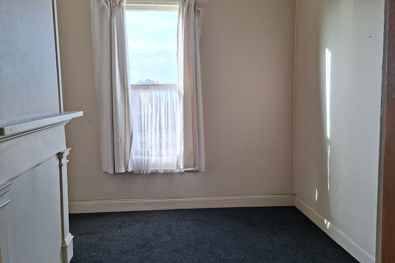 location is king, Morington behind the supermarket – pohled 5