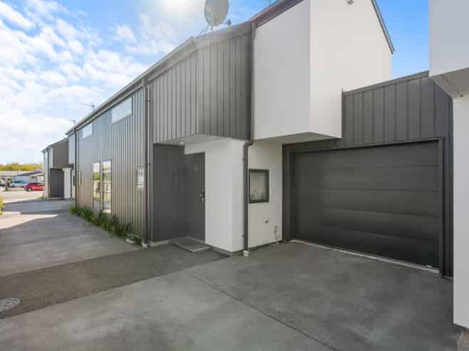 3/58 Division Street, Riccarton