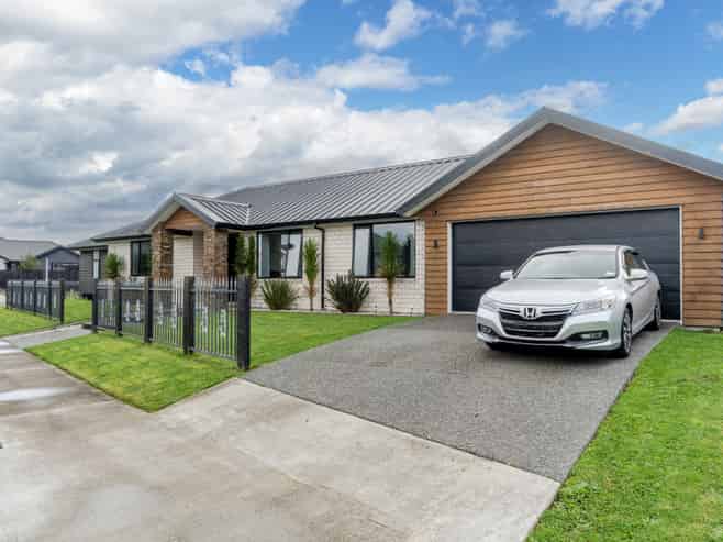 4 Sydney Place, Flagstaff